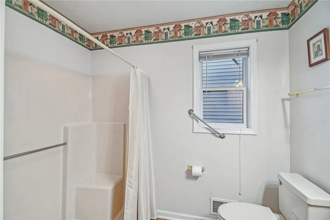 14 Shirleen Drive, Parma, New York 14468, Parma, New York 14468, 2 Bedrooms Bedrooms, 5 Rooms Rooms,1 BathroomBathrooms,Residential,For Sale,14 Shirleen Drive, Parma, New York 14468,0,R1643282