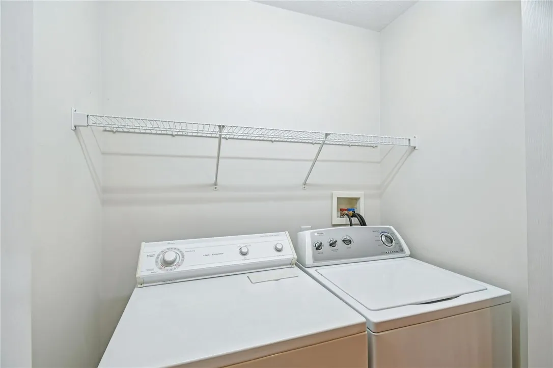 14 Shirleen Drive, Parma, New York 14468, Parma, New York 14468, 2 Bedrooms Bedrooms, 5 Rooms Rooms,1 BathroomBathrooms,Residential,For Sale,14 Shirleen Drive, Parma, New York 14468,0,R1643282