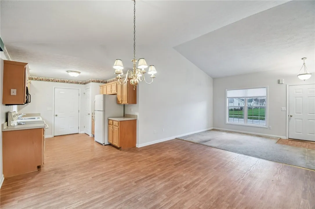 14 Shirleen Drive, Parma, New York 14468, Parma, New York 14468, 2 Bedrooms Bedrooms, 5 Rooms Rooms,1 BathroomBathrooms,Residential,For Sale,14 Shirleen Drive, Parma, New York 14468,0,R1643282