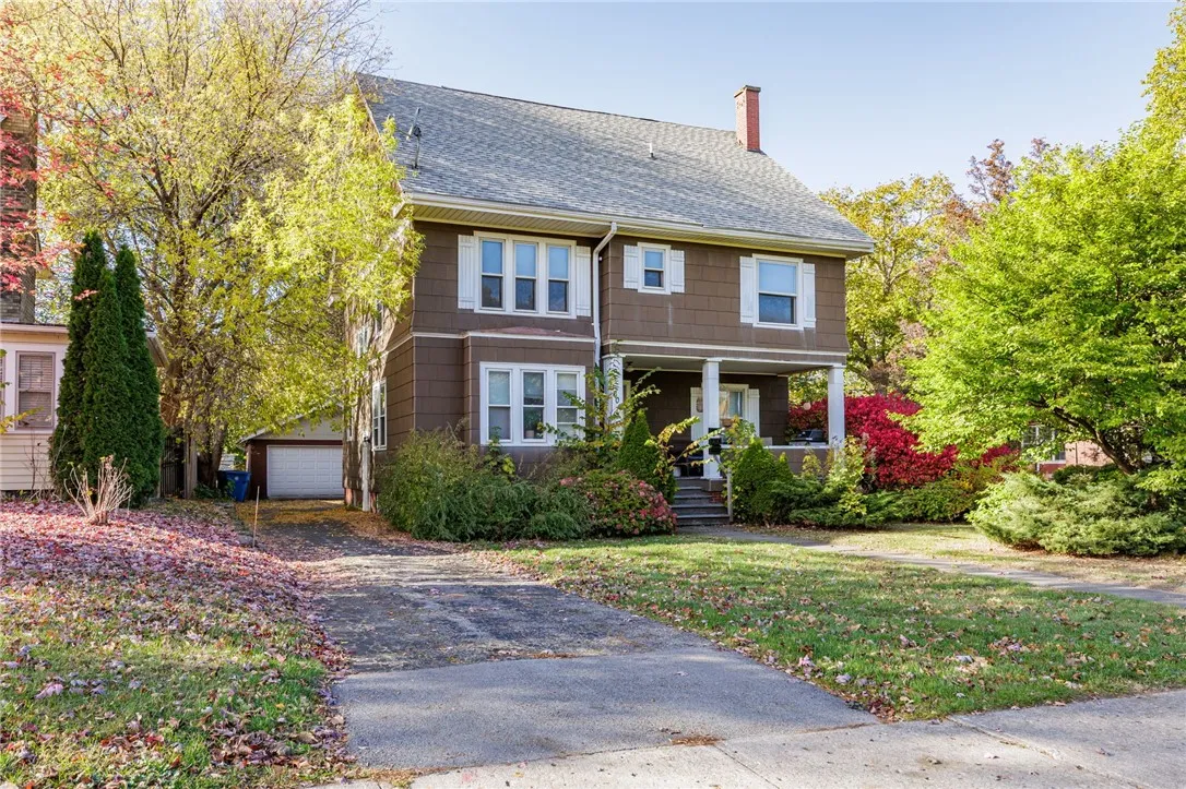 1609 Culver Road 2, Rochester, New York 14609, Rochester, New York 14609, 2 Bedrooms Bedrooms, 4 Rooms Rooms,1 BathroomBathrooms,Residential Lease,For Rent,1609 Culver Road 2, Rochester, New York 14609,0,R1648701