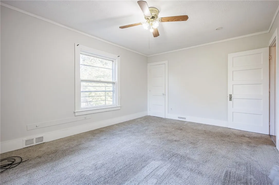 1609 Culver Road 2, Rochester, New York 14609, Rochester, New York 14609, 2 Bedrooms Bedrooms, 4 Rooms Rooms,1 BathroomBathrooms,Residential Lease,For Rent,1609 Culver Road 2, Rochester, New York 14609,0,R1648701