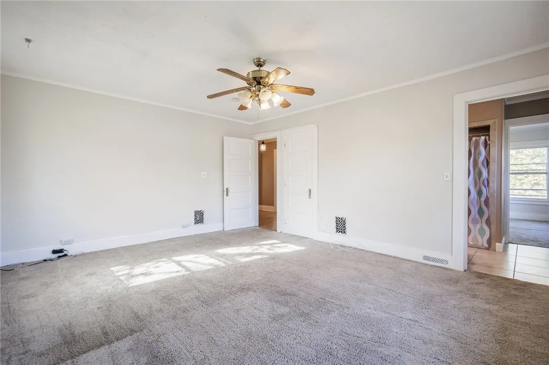 1609 Culver Road 2, Rochester, New York 14609, Rochester, New York 14609, 2 Bedrooms Bedrooms, 4 Rooms Rooms,1 BathroomBathrooms,Residential Lease,For Rent,1609 Culver Road 2, Rochester, New York 14609,0,R1648701