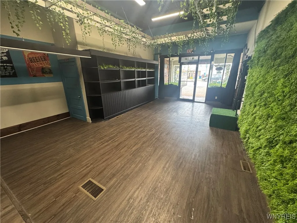 17 Main Street, Tonawanda, New York 14150, Tonawanda, New York 14150, ,Commercial Lease,For Rent,17 Main Street, Tonawanda, New York 14150,0,B1648715