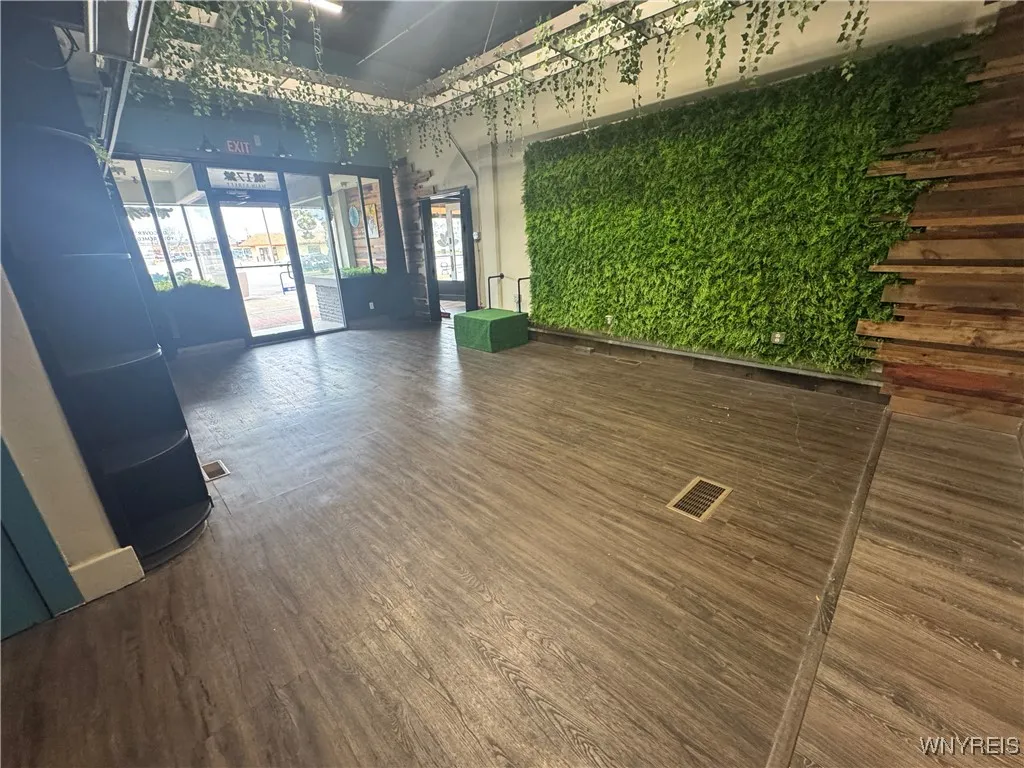 17 Main Street, Tonawanda, New York 14150, Tonawanda, New York 14150, ,Commercial Lease,For Rent,17 Main Street, Tonawanda, New York 14150,0,B1648715