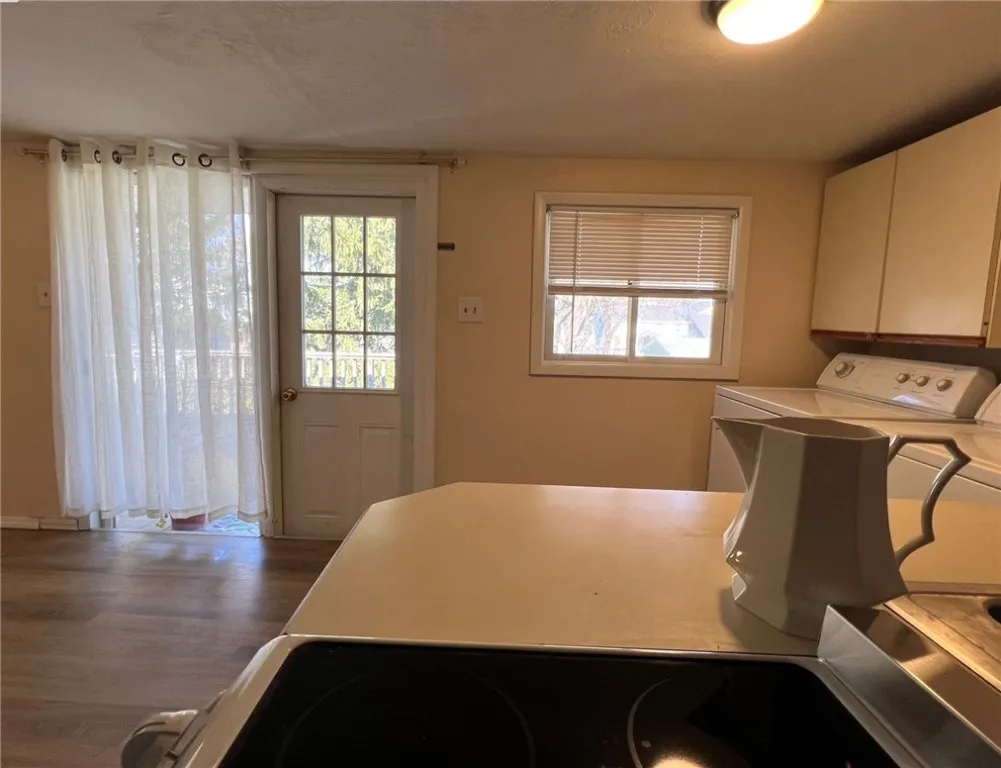 404 Perry Street, Horseheads, New York 14845, Horseheads, New York 14845, 2 Bedrooms Bedrooms, 5 Rooms Rooms,1 BathroomBathrooms,Residential Lease,For Rent,404 Perry Street, Horseheads, New York 14845,0,R1648721