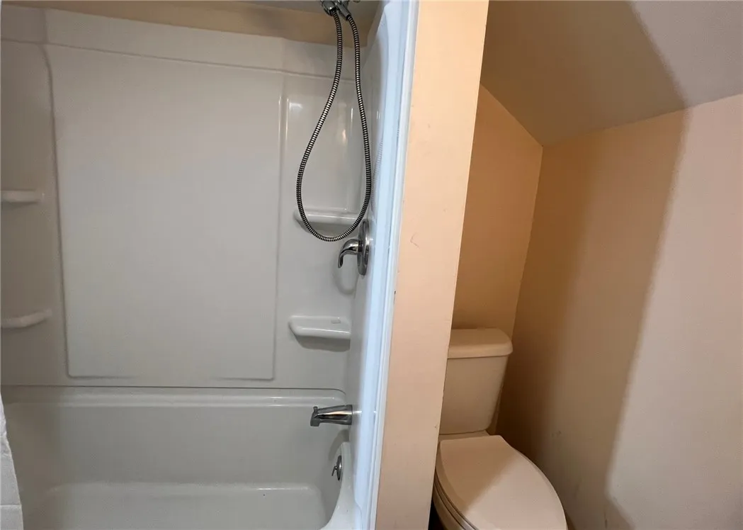 404 Perry Street, Horseheads, New York 14845, Horseheads, New York 14845, 2 Bedrooms Bedrooms, 5 Rooms Rooms,1 BathroomBathrooms,Residential Lease,For Rent,404 Perry Street, Horseheads, New York 14845,0,R1648721