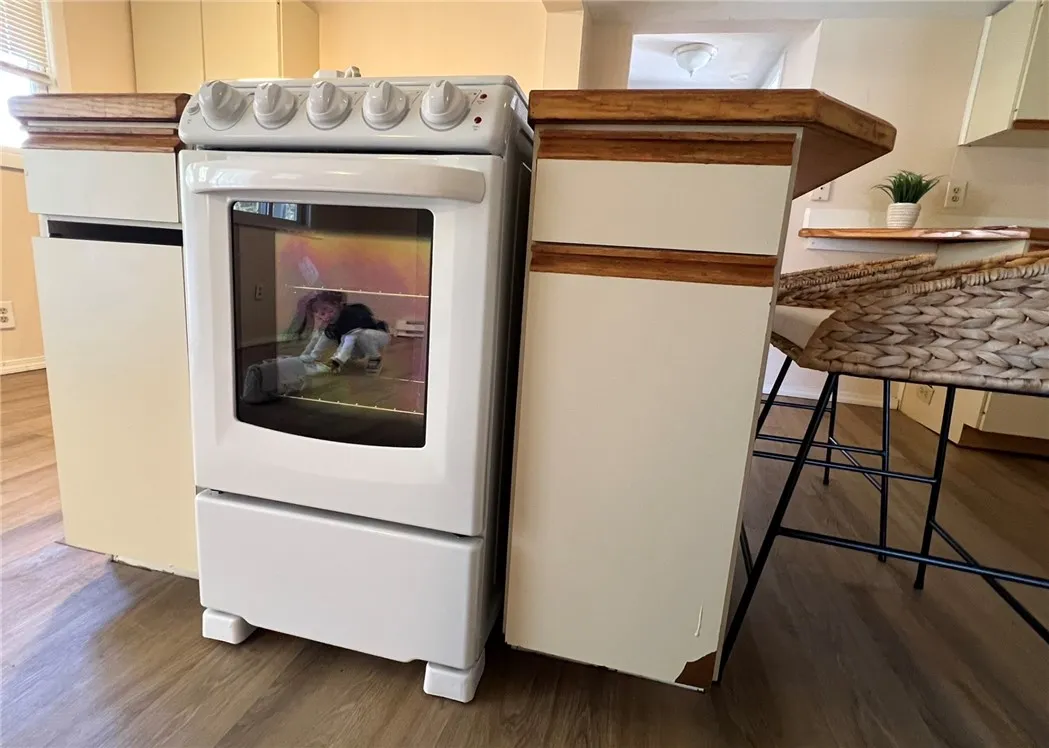 404 Perry Street, Horseheads, New York 14845, Horseheads, New York 14845, 2 Bedrooms Bedrooms, 5 Rooms Rooms,1 BathroomBathrooms,Residential Lease,For Rent,404 Perry Street, Horseheads, New York 14845,0,R1648721