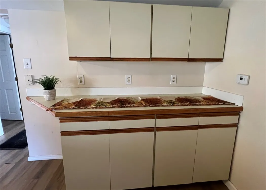 404 Perry Street, Horseheads, New York 14845, Horseheads, New York 14845, 2 Bedrooms Bedrooms, 5 Rooms Rooms,1 BathroomBathrooms,Residential Lease,For Rent,404 Perry Street, Horseheads, New York 14845,0,R1648721