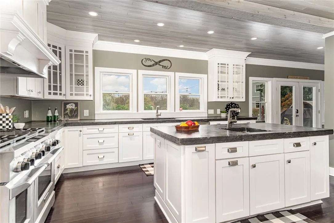 438 Quaker Meeting House Road, Mendon, New York 14, Mendon, New York 14472, 4 Bedrooms Bedrooms, 9 Rooms Rooms,3 BathroomsBathrooms,Residential,For Sale,438 Quaker Meeting House Road, Mendon, New York 14,0,R1647474