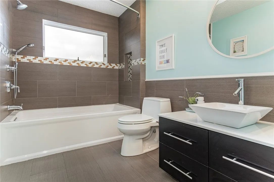 438 Quaker Meeting House Road, Mendon, New York 14, Mendon, New York 14472, 4 Bedrooms Bedrooms, 9 Rooms Rooms,3 BathroomsBathrooms,Residential,For Sale,438 Quaker Meeting House Road, Mendon, New York 14,0,R1647474