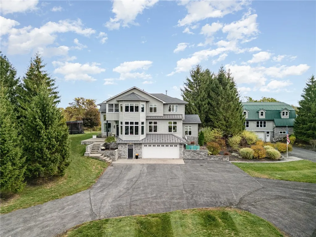 438 Quaker Meeting House Road, Mendon, New York 14, Mendon, New York 14472, 4 Bedrooms Bedrooms, 9 Rooms Rooms,3 BathroomsBathrooms,Residential,For Sale,438 Quaker Meeting House Road, Mendon, New York 14,0,R1647474