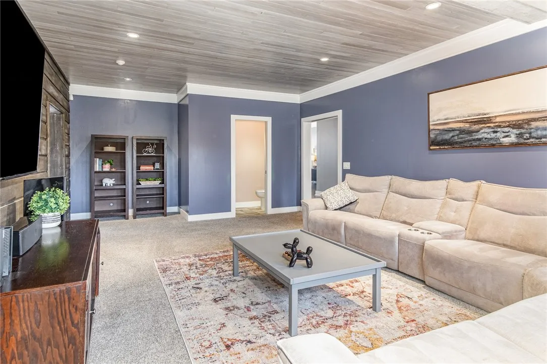 438 Quaker Meeting House Road, Mendon, New York 14, Mendon, New York 14472, 4 Bedrooms Bedrooms, 9 Rooms Rooms,3 BathroomsBathrooms,Residential,For Sale,438 Quaker Meeting House Road, Mendon, New York 14,0,R1647474