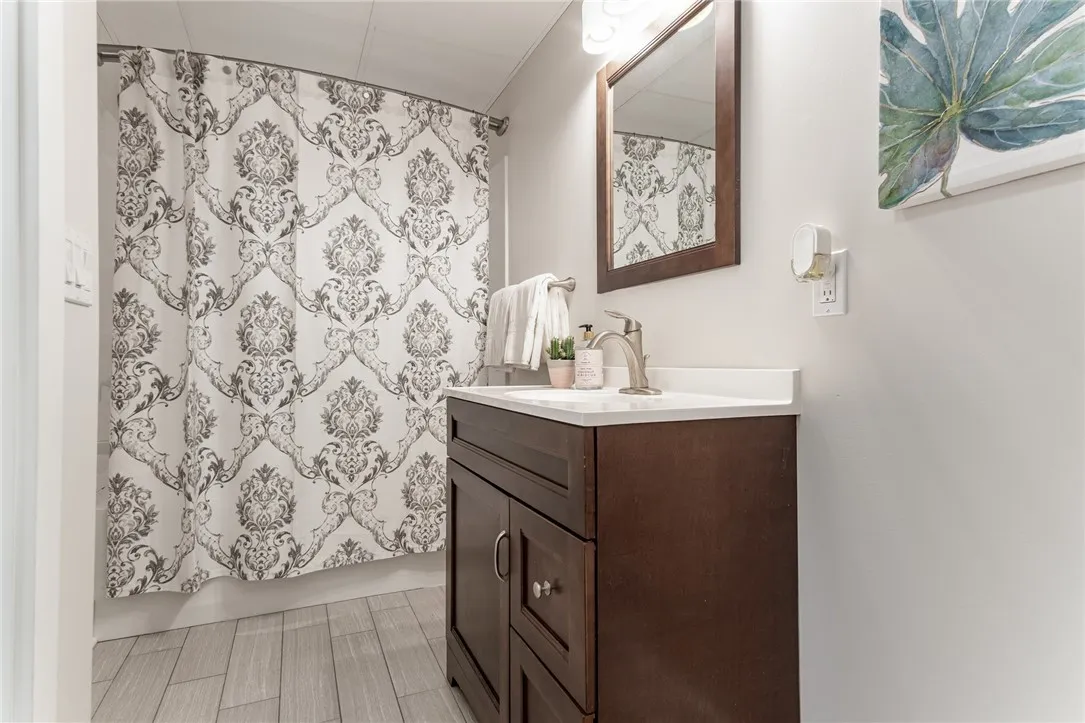 438 Quaker Meeting House Road, Mendon, New York 14, Mendon, New York 14472, 4 Bedrooms Bedrooms, 9 Rooms Rooms,3 BathroomsBathrooms,Residential,For Sale,438 Quaker Meeting House Road, Mendon, New York 14,0,R1647474