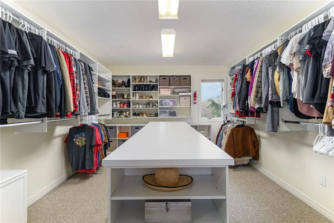 438 Quaker Meeting House Road, Mendon, New York 14, Mendon, New York 14472, 4 Bedrooms Bedrooms, 9 Rooms Rooms,3 BathroomsBathrooms,Residential,For Sale,438 Quaker Meeting House Road, Mendon, New York 14,0,R1647474