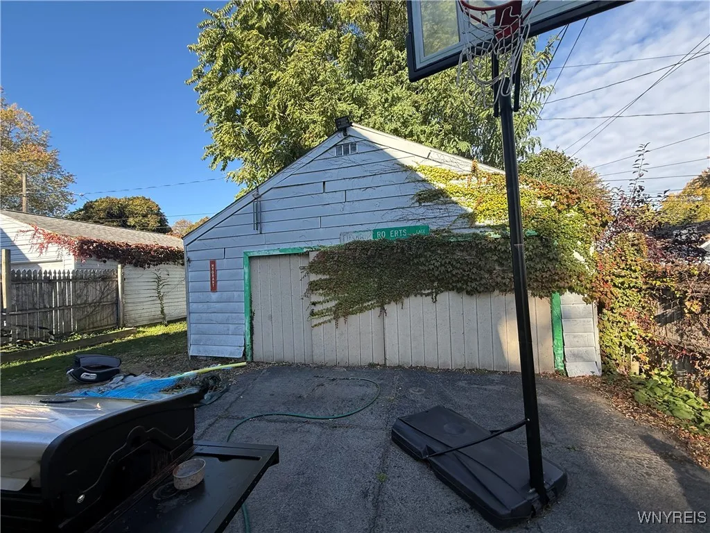 276 Choate Avenue, Buffalo, New York 14220, Buffalo, New York 14220, 6 Bedrooms Bedrooms, ,2 BathroomsBathrooms,Residential,For Sale,276 Choate Avenue, Buffalo, New York 14220,0,B1648538