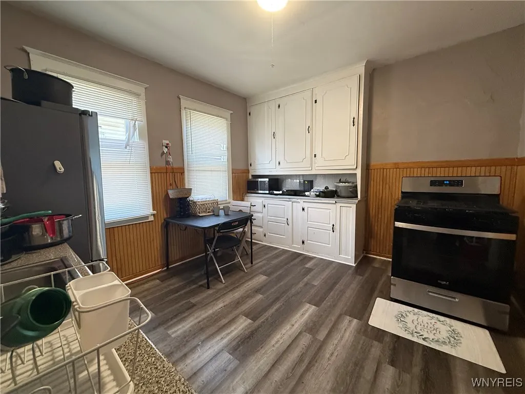 276 Choate Avenue, Buffalo, New York 14220, Buffalo, New York 14220, 6 Bedrooms Bedrooms, ,2 BathroomsBathrooms,Residential,For Sale,276 Choate Avenue, Buffalo, New York 14220,0,B1648538