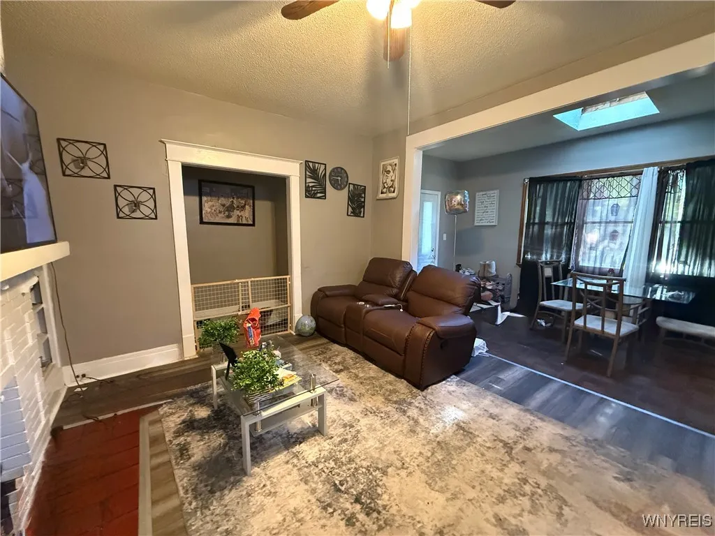 276 Choate Avenue, Buffalo, New York 14220, Buffalo, New York 14220, 6 Bedrooms Bedrooms, ,2 BathroomsBathrooms,Residential,For Sale,276 Choate Avenue, Buffalo, New York 14220,0,B1648538