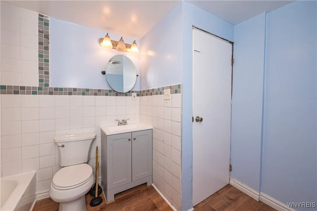 88 Lewis Street, Buffalo, New York 14206, Buffalo, New York 14206, 4 Bedrooms Bedrooms, 8 Rooms Rooms,1 BathroomBathrooms,Residential,For Sale,88 Lewis Street, Buffalo, New York 14206,0,B1648474