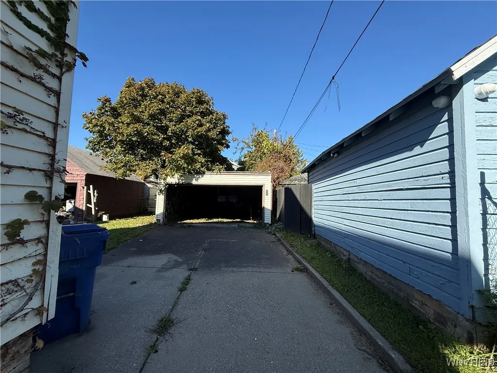 638 Highgate Avenue, Buffalo, New York 14215, Buffalo, New York 14215, 4 Bedrooms Bedrooms, ,2 BathroomsBathrooms,Residential,For Sale,638 Highgate Avenue, Buffalo, New York 14215,0,B1648533
