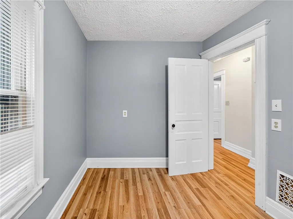 361 Augustine Street, Rochester, New York 14613, Rochester, New York 14613, 4 Bedrooms Bedrooms, 7 Rooms Rooms,2 BathroomsBathrooms,Residential,For Sale,361 Augustine Street, Rochester, New York 14613,0,R1647644