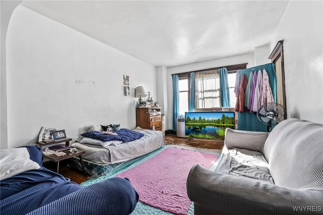 1314 East Ferry Street N, Buffalo, New York 14211, Buffalo, New York 14211, 6 Bedrooms Bedrooms, ,2 BathroomsBathrooms,Residential,For Sale,1314 East Ferry Street N, Buffalo, New York 14211,0,B1648732