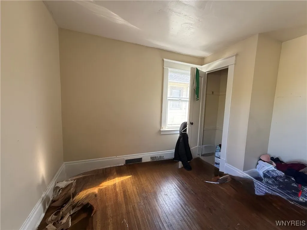 196 Lasalle Avenue, Buffalo, New York 14214, Buffalo, New York 14214, 6 Bedrooms Bedrooms, ,2 BathroomsBathrooms,Residential,For Sale,196 Lasalle Avenue, Buffalo, New York 14214,0,B1648378