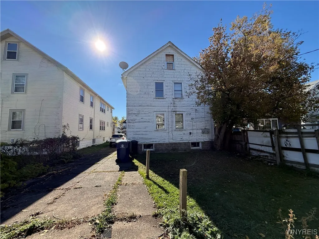 196 Lasalle Avenue, Buffalo, New York 14214, Buffalo, New York 14214, 6 Bedrooms Bedrooms, ,2 BathroomsBathrooms,Residential,For Sale,196 Lasalle Avenue, Buffalo, New York 14214,0,B1648378