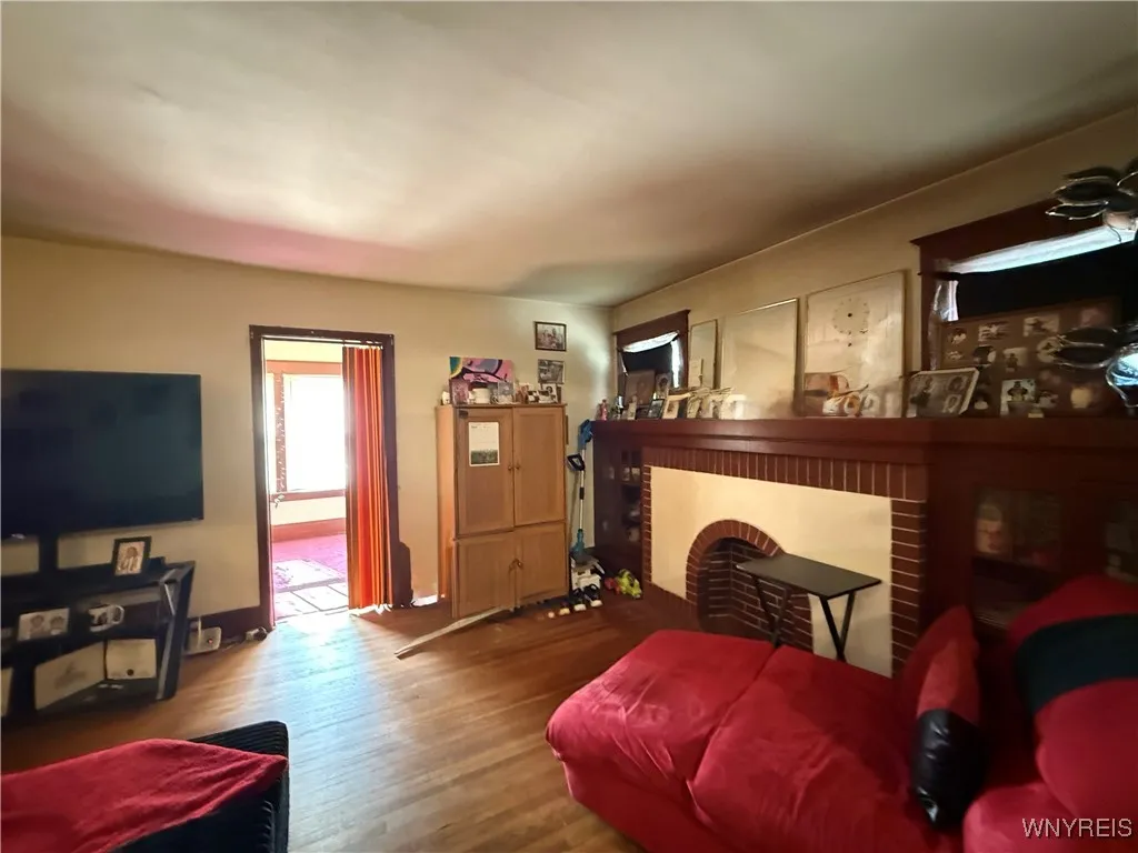 196 Lasalle Avenue, Buffalo, New York 14214, Buffalo, New York 14214, 6 Bedrooms Bedrooms, ,2 BathroomsBathrooms,Residential,For Sale,196 Lasalle Avenue, Buffalo, New York 14214,0,B1648378