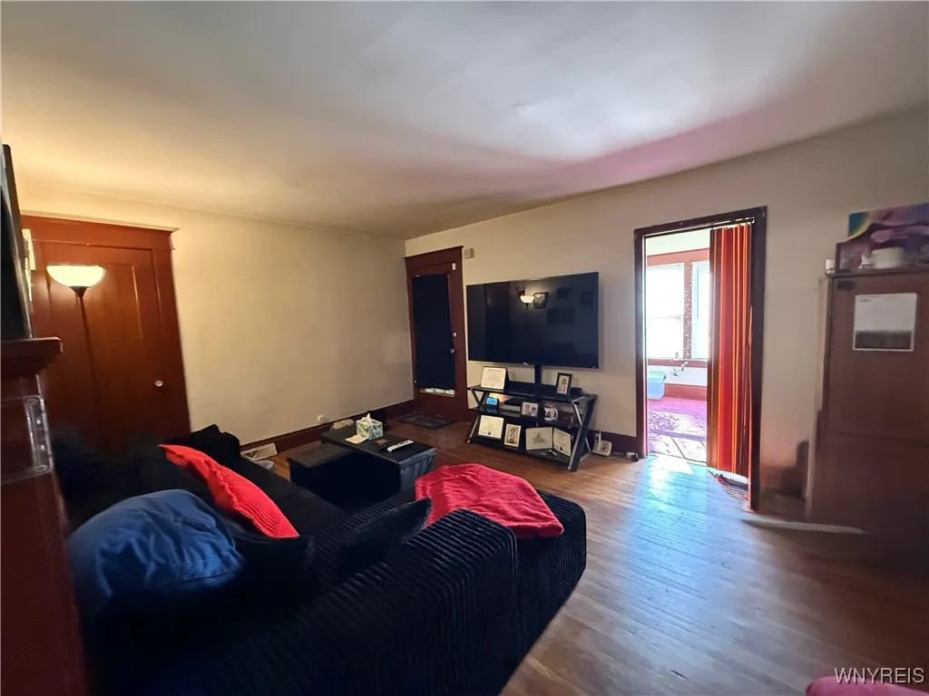 196 Lasalle Avenue, Buffalo, New York 14214, Buffalo, New York 14214, 6 Bedrooms Bedrooms, ,2 BathroomsBathrooms,Residential,For Sale,196 Lasalle Avenue, Buffalo, New York 14214,0,B1648378