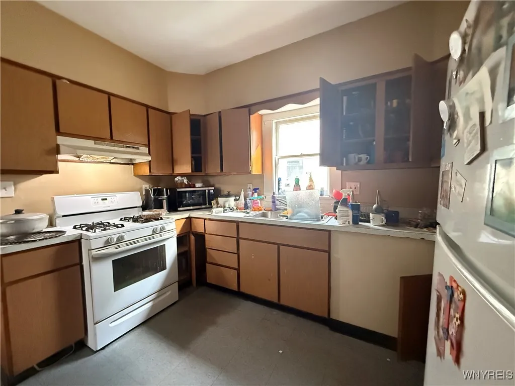 154 Minnesota Avenue, Buffalo, New York 14214, Buffalo, New York 14214, 6 Bedrooms Bedrooms, ,2 BathroomsBathrooms,Residential,For Sale,154 Minnesota Avenue, Buffalo, New York 14214,0,B1648300