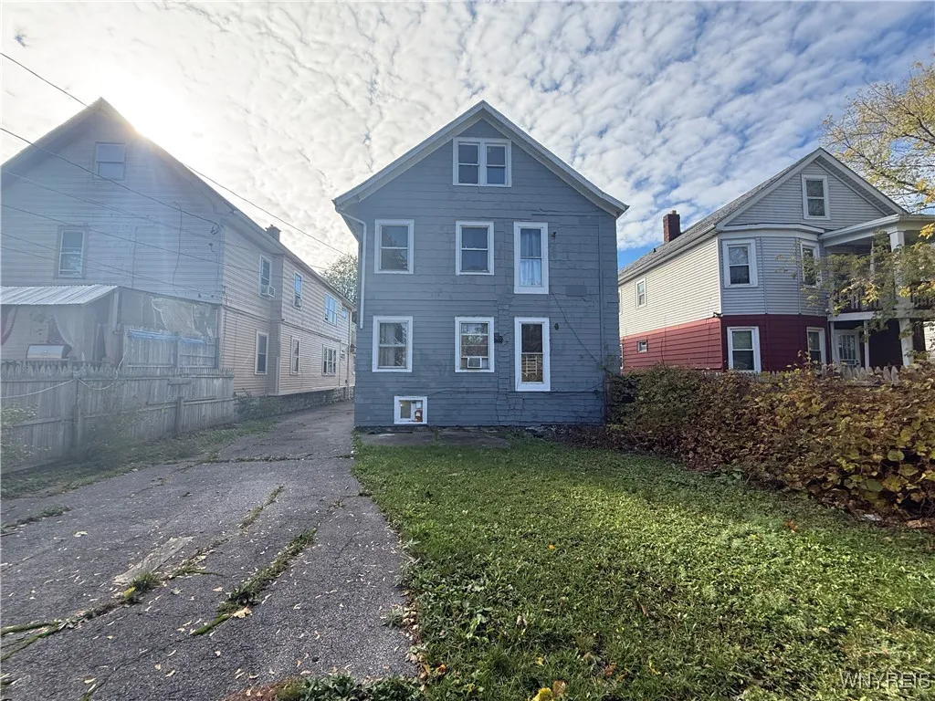 154 Minnesota Avenue, Buffalo, New York 14214, Buffalo, New York 14214, 6 Bedrooms Bedrooms, ,2 BathroomsBathrooms,Residential,For Sale,154 Minnesota Avenue, Buffalo, New York 14214,0,B1648300