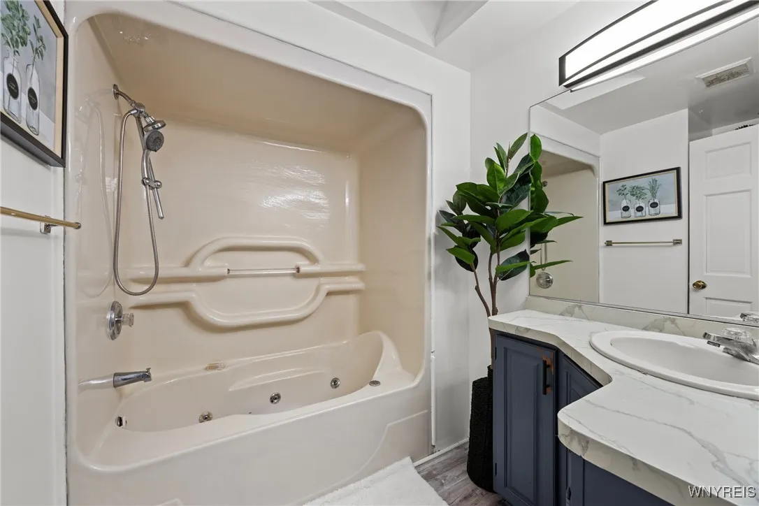 4741 Hermitage Road, Niagara, New York 14305, Niagara, New York 14305, 4 Bedrooms Bedrooms, 7 Rooms Rooms,2 BathroomsBathrooms,Residential,For Sale,4741 Hermitage Road, Niagara, New York 14305,0,B1647349