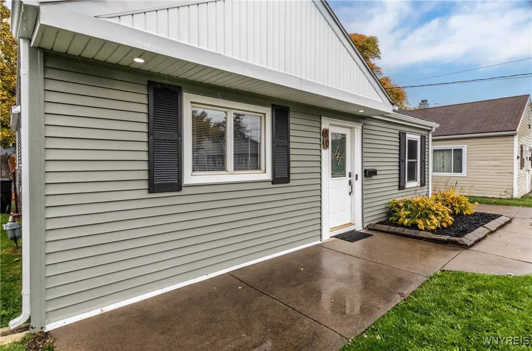 80 State St, Tonawanda, New York 14150, Tonawanda, New York 14150, 3 Bedrooms Bedrooms, 6 Rooms Rooms,1 BathroomBathrooms,Residential,For Sale,80 State St, Tonawanda, New York 14150,0,B1648613