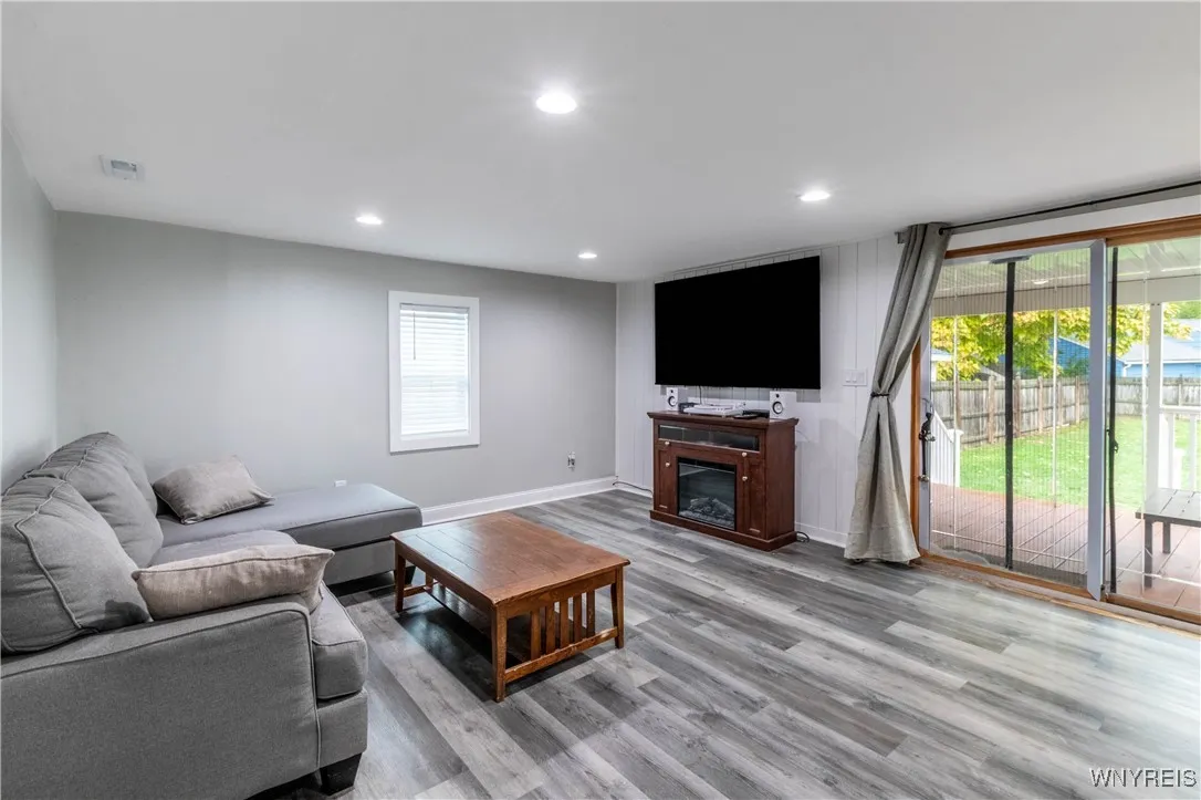 80 State St, Tonawanda, New York 14150, Tonawanda, New York 14150, 3 Bedrooms Bedrooms, 6 Rooms Rooms,1 BathroomBathrooms,Residential,For Sale,80 State St, Tonawanda, New York 14150,0,B1648613