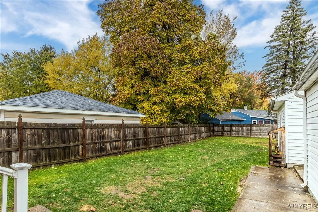 80 State St, Tonawanda, New York 14150, Tonawanda, New York 14150, 3 Bedrooms Bedrooms, 6 Rooms Rooms,1 BathroomBathrooms,Residential,For Sale,80 State St, Tonawanda, New York 14150,0,B1648613