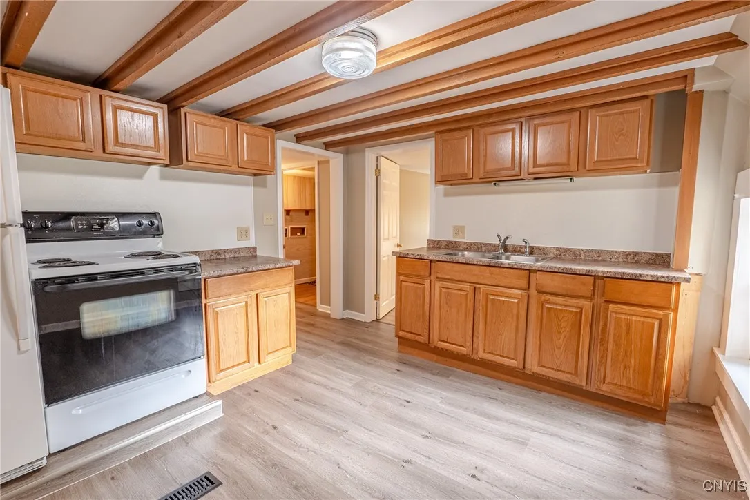 510 Floyd Avenue, Rome, New York 13440, Rome, New York 13440, 6 Bedrooms Bedrooms, ,2 BathroomsBathrooms,Residential,For Sale,510 Floyd Avenue, Rome, New York 13440,0,S1648684