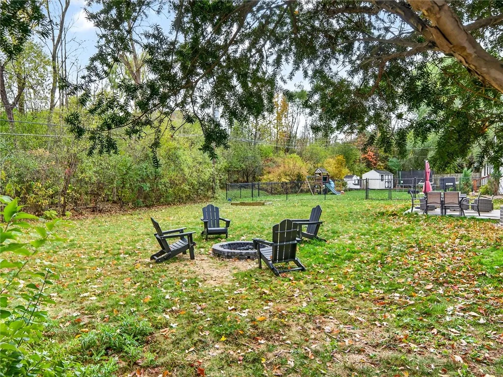 82 Nory Lane, Gates, New York 14606, Gates, New York 14606, 3 Bedrooms Bedrooms, 7 Rooms Rooms,2 BathroomsBathrooms,Residential,For Sale,82 Nory Lane, Gates, New York 14606,0,R1648755