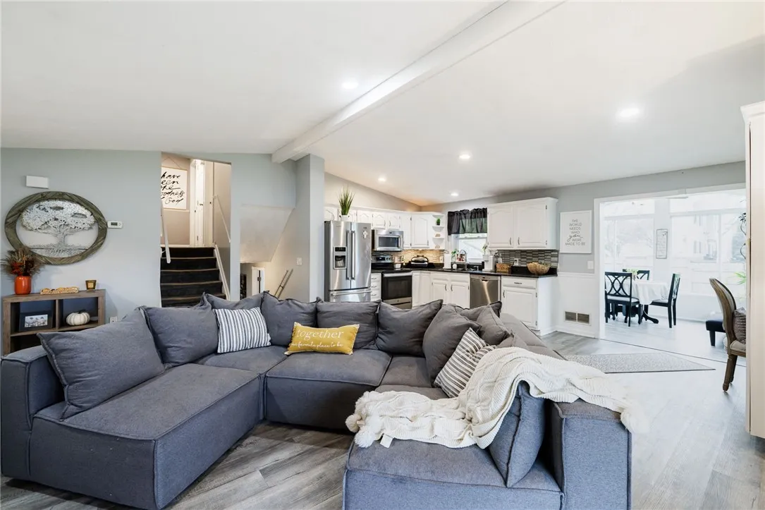 8495 Stringham Drive, Batavia, New York 14020, Batavia, New York 14020, 4 Bedrooms Bedrooms, 7 Rooms Rooms,2 BathroomsBathrooms,Residential,For Sale,8495 Stringham Drive, Batavia, New York 14020,0,R1648698