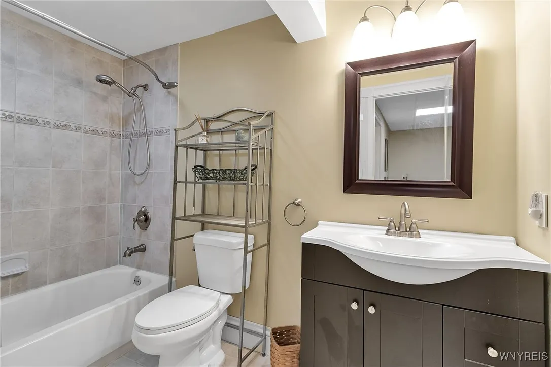 Basement FULL bath