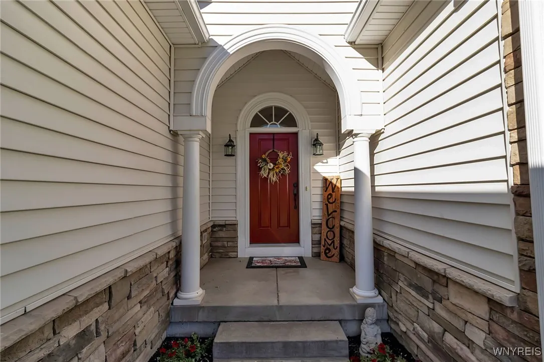 6603 Mulligan Drive, Lockport Town, New York 14094, Lockport Town, New York 14094, 3 Bedrooms Bedrooms, 7 Rooms Rooms,3 BathroomsBathrooms,Residential,For Sale,6603 Mulligan Drive, Lockport Town, New York 14094,0,B1648289