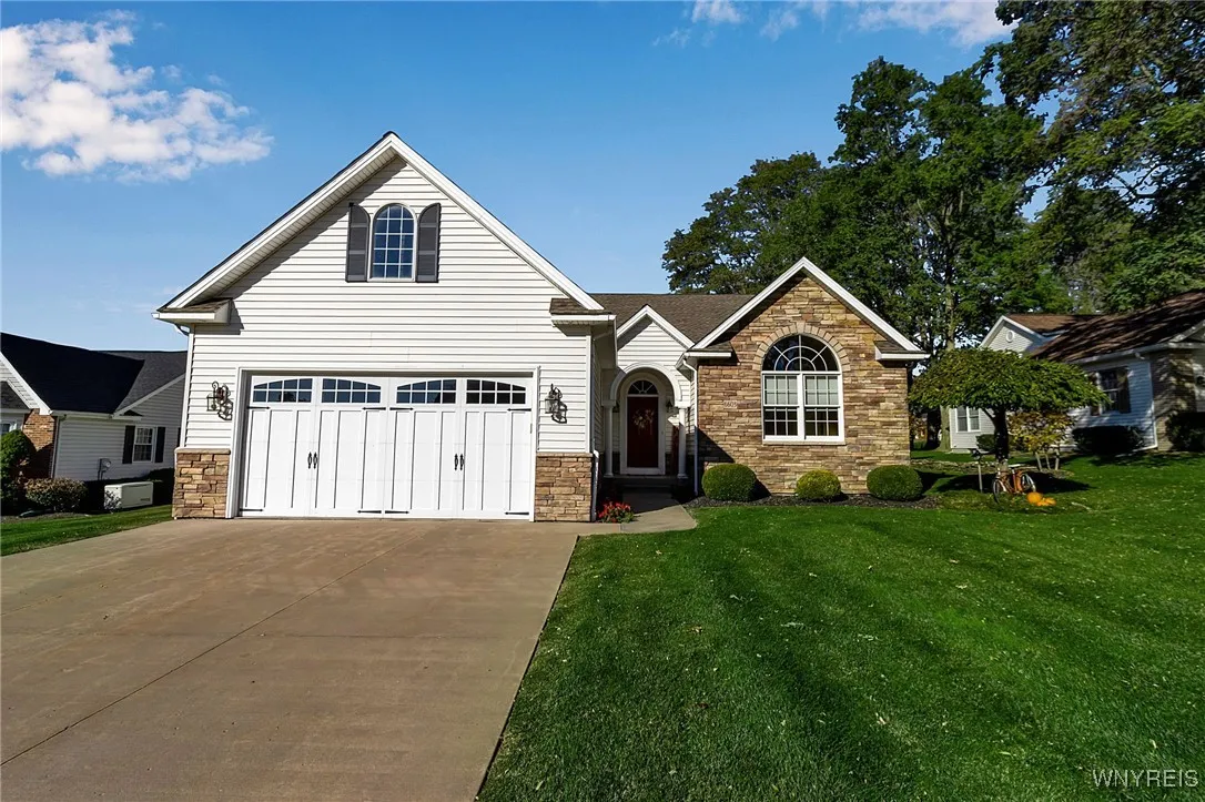 6603 Mulligan Drive, Lockport Town, New York 14094, Lockport Town, New York 14094, 3 Bedrooms Bedrooms, 7 Rooms Rooms,3 BathroomsBathrooms,Residential,For Sale,6603 Mulligan Drive, Lockport Town, New York 14094,0,B1648289