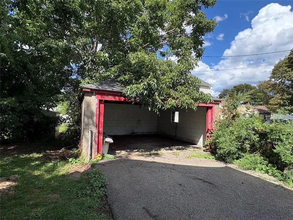 204 Fernwood Avenue, Rochester, New York 14621, Rochester, New York 14621, 4 Bedrooms Bedrooms, ,2 BathroomsBathrooms,Residential,For Sale,204 Fernwood Avenue, Rochester, New York 14621,0,R1641668