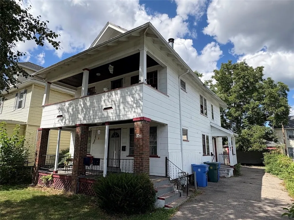 204 Fernwood Avenue, Rochester, New York 14621, Rochester, New York 14621, 4 Bedrooms Bedrooms, ,2 BathroomsBathrooms,Residential,For Sale,204 Fernwood Avenue, Rochester, New York 14621,0,R1641668