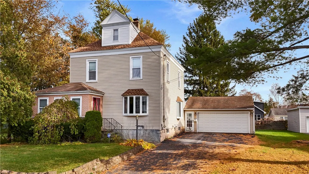 1129 Hilton Avenue, Utica, New York 13501, Utica, New York 13501, 4 Bedrooms Bedrooms, 10 Rooms Rooms,1 BathroomBathrooms,Residential,For Sale,1129 Hilton Avenue, Utica, New York 13501,0,R1648733