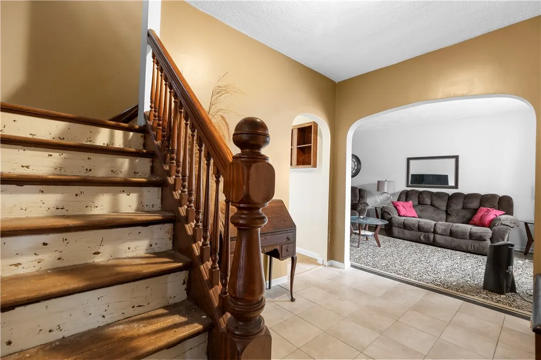 1129 Hilton Avenue, Utica, New York 13501, Utica, New York 13501, 4 Bedrooms Bedrooms, 10 Rooms Rooms,1 BathroomBathrooms,Residential,For Sale,1129 Hilton Avenue, Utica, New York 13501,0,R1648733