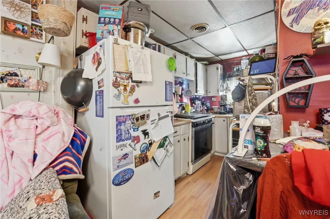 45 Crane Street, Lancaster, New York 14043, Lancaster, New York 14043, 5 Bedrooms Bedrooms, ,3 BathroomsBathrooms,Residential,For Sale,45 Crane Street, Lancaster, New York 14043,0,B1647346