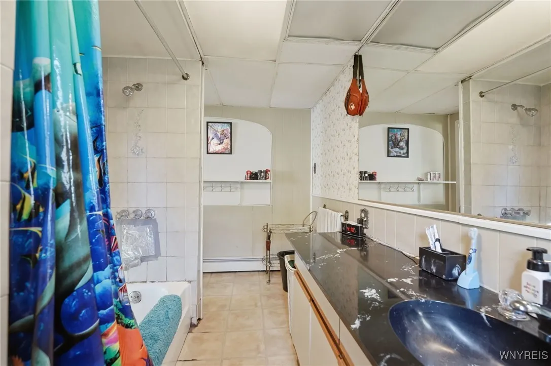 45 Crane Street, Lancaster, New York 14043, Lancaster, New York 14043, 5 Bedrooms Bedrooms, ,3 BathroomsBathrooms,Residential,For Sale,45 Crane Street, Lancaster, New York 14043,0,B1647346