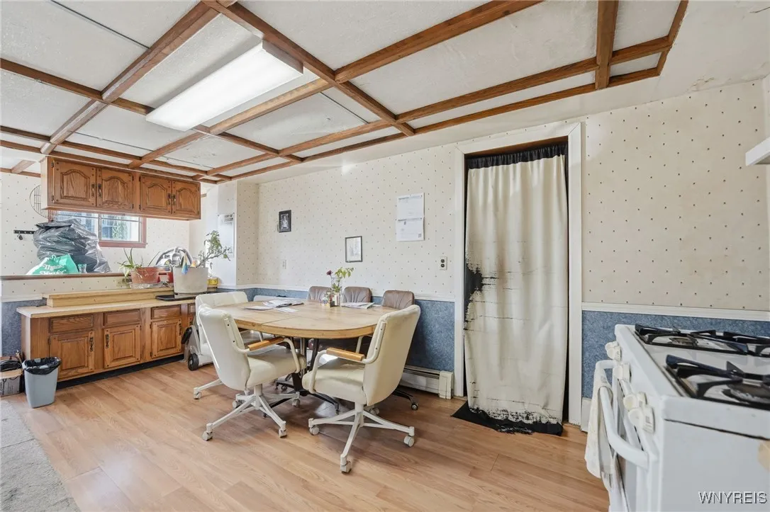 45 Crane Street, Lancaster, New York 14043, Lancaster, New York 14043, 5 Bedrooms Bedrooms, ,3 BathroomsBathrooms,Residential,For Sale,45 Crane Street, Lancaster, New York 14043,0,B1647346