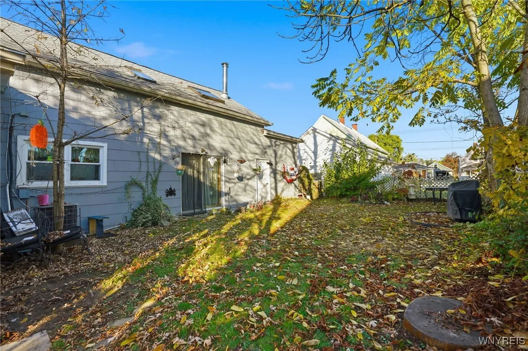 45 Crane Street, Lancaster, New York 14043, Lancaster, New York 14043, 5 Bedrooms Bedrooms, ,3 BathroomsBathrooms,Residential,For Sale,45 Crane Street, Lancaster, New York 14043,0,B1647346