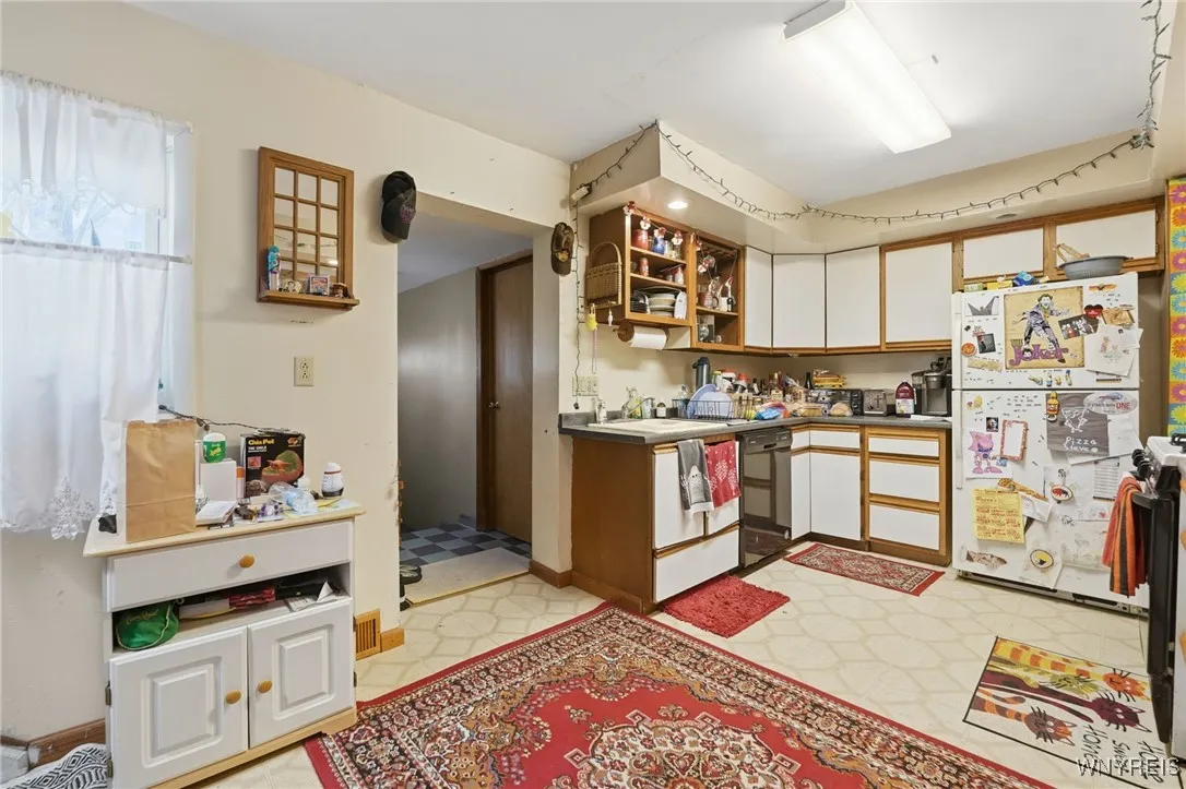 45 Crane Street, Lancaster, New York 14043, Lancaster, New York 14043, 5 Bedrooms Bedrooms, ,3 BathroomsBathrooms,Residential,For Sale,45 Crane Street, Lancaster, New York 14043,0,B1647346